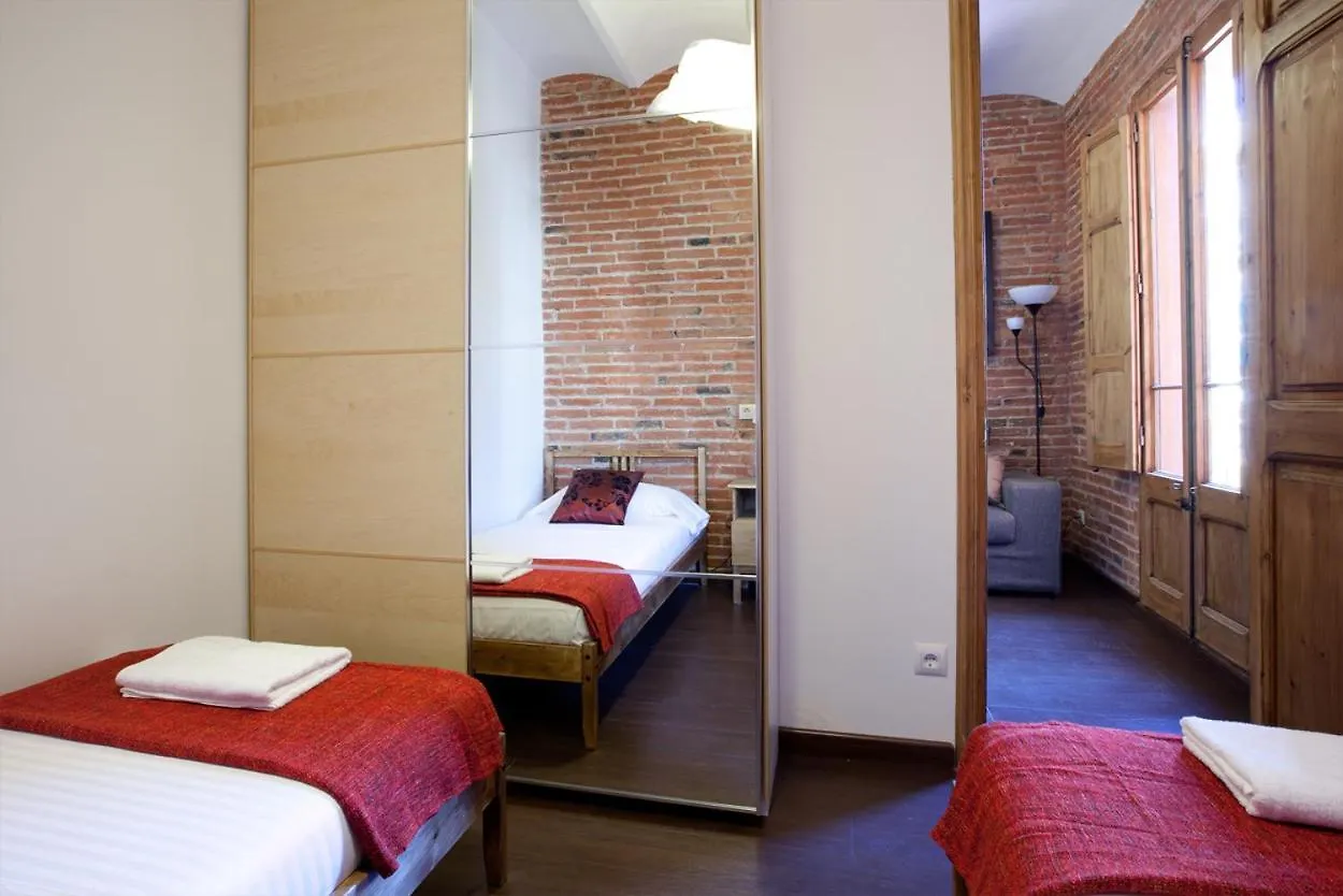 Central Apartment In Eixample Барселона