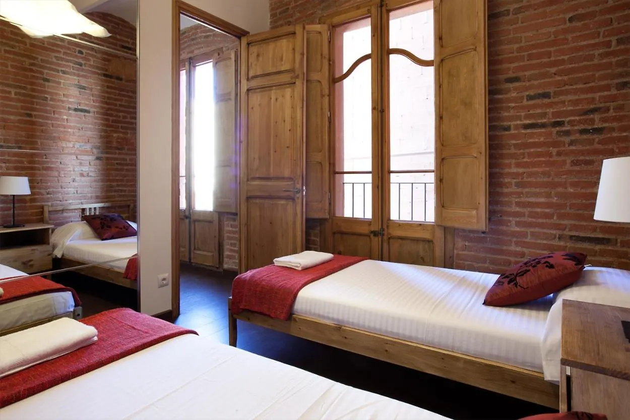 Central Apartment In Eixample Барселона